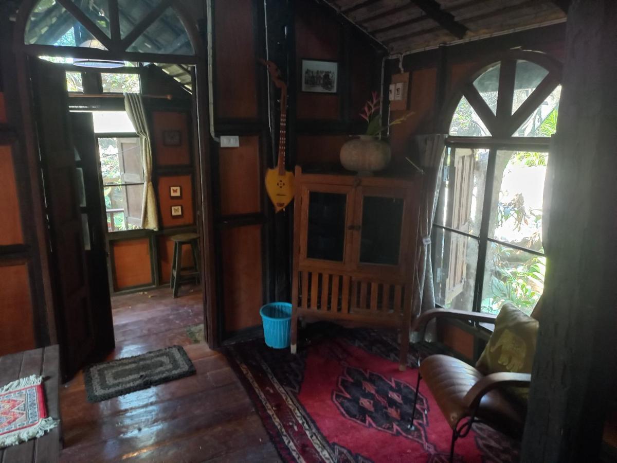 Teak House Chiang Mai Hotel Exterior photo